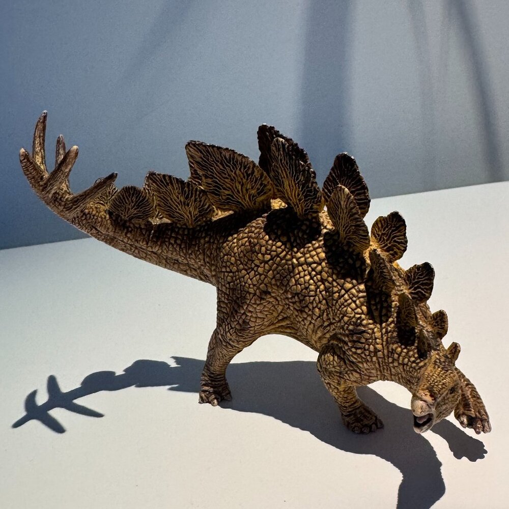 Set of 2 Dinosaur Figures – Stegosaurus & Triceratops